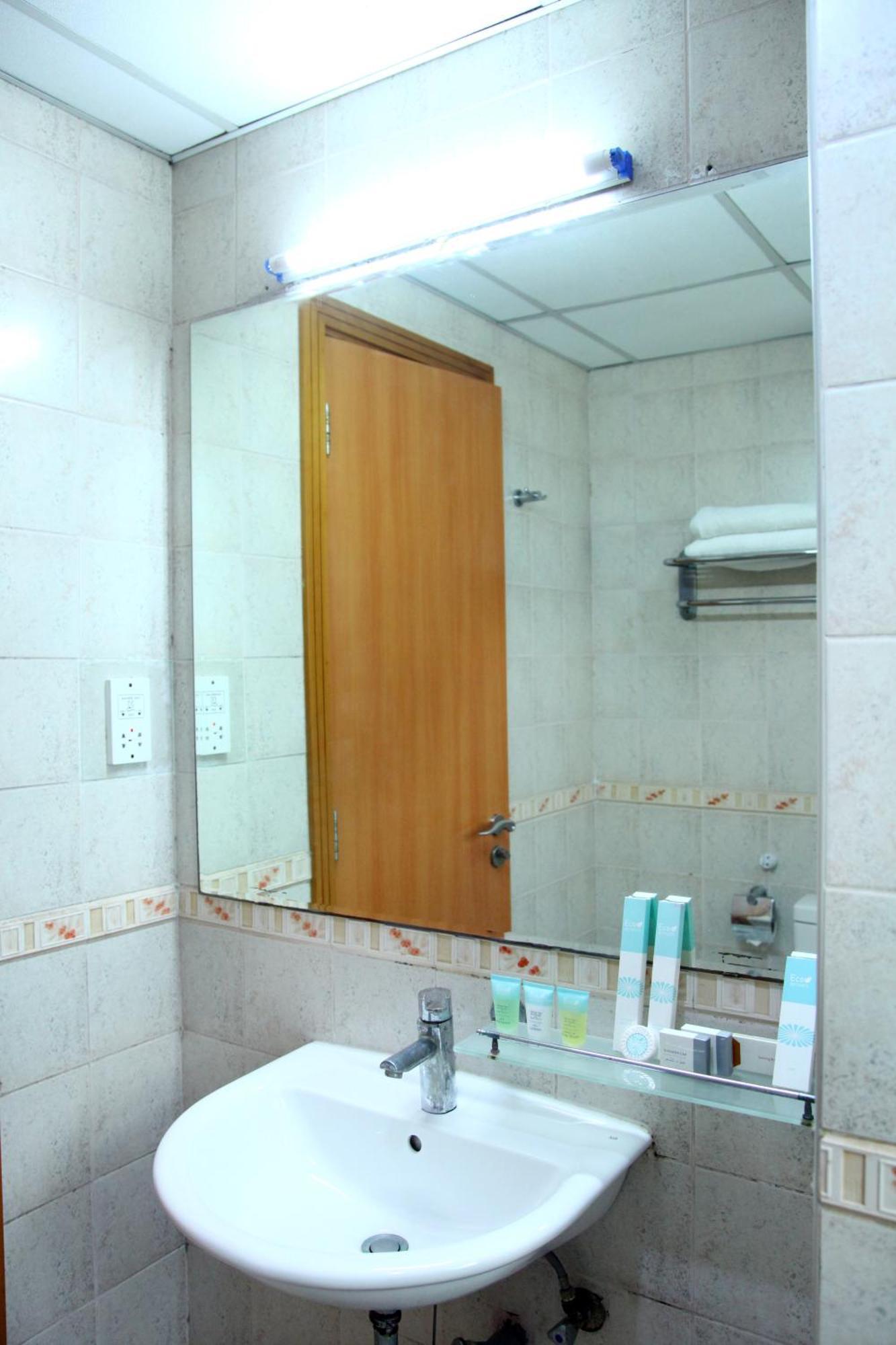 Ruwi Hotel Apartments, Sharjah Exterior foto